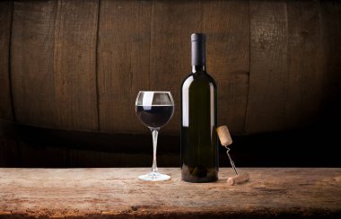 eski bir şarap mahzeni şarap varil