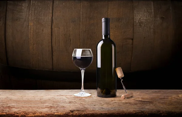 eski bir şarap mahzeni şarap varil