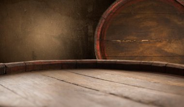 fıçının arka planı ve aşınmış eski ahşap masa