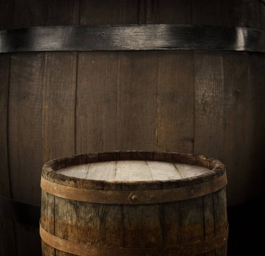 fıçının arka planı ve aşınmış eski ahşap masa