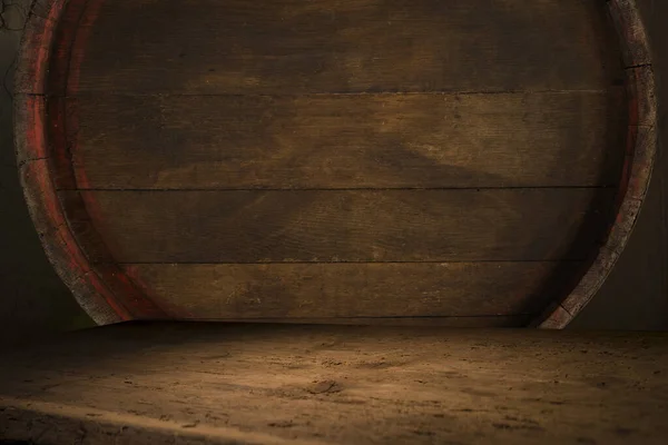 木桶底和旧木桌 — 图库照片