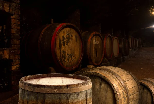 Barils Vin Dans Une Vieille Cave Vin — Photo