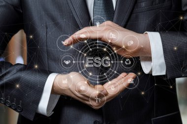 İşadamı, çevreci sosyal yönetim stratejisiyle savunuyor.