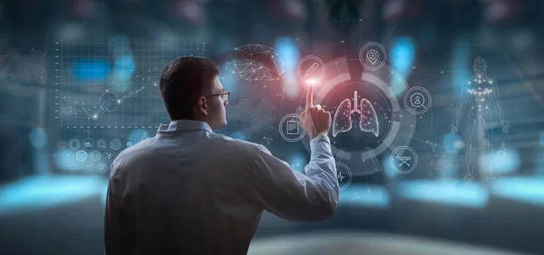 Doctor Examining Lungs Using Computer Virtual Screen Interfaces — Stock Photo, Image