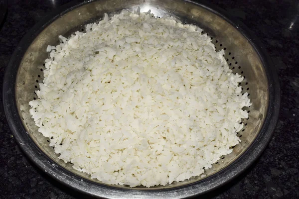 Mnóstwo Przemoczonego Ryżu Gotowania Maharastryjskiego Dania Poha Biały Ryż Jest — Zdjęcie stockowe