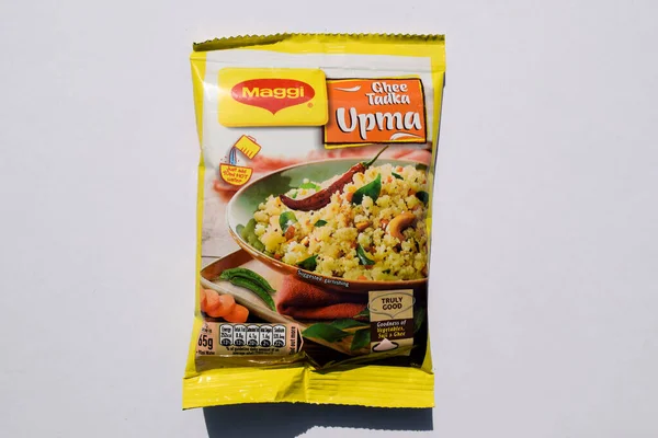Maggi Oznakowane Upma Ghee Tadka Natychmiastowe Jedzenie Indii Semolina Śniadanie — Zdjęcie stockowe