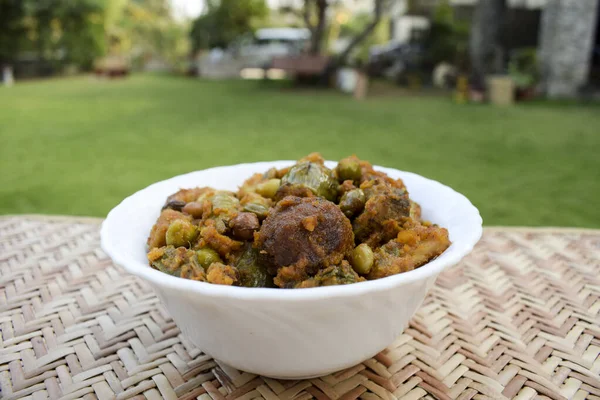 Authentische Gujarati Undhiyu Gericht Mit Frischem Gemüse Während Des Festivals — Stockfoto