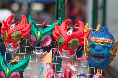 mutlu çocuk kara maske