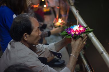 Loy Tayland krathong gün
