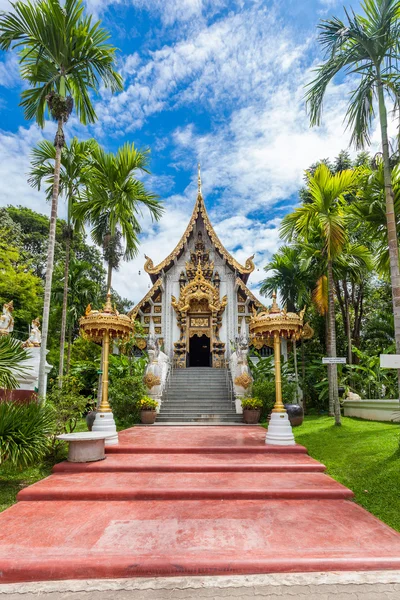 Wat pha dara bhi rom Храм расположен в западной части o — стоковое фото