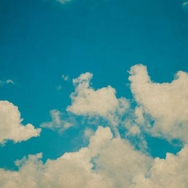 Nuvens no céu azul e céu azul vintage — Fotografia de Stock