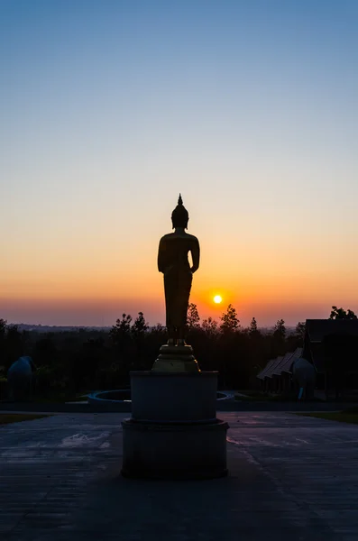 Za buddha a krásné sutset — Stock fotografie