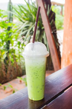 buz yeşil çay graden ahşap tablo