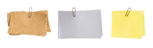 Паперова затискачка для набору на ізольованому білому фоні — стокове фото