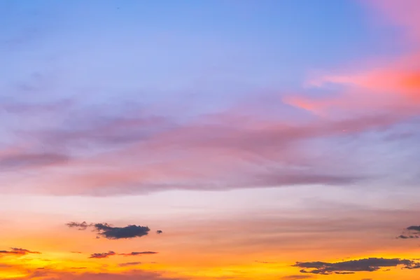 Prachtige zonsondergang voor natuurlijke achtergrond — Stockfoto