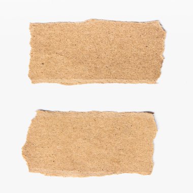 iki yırtık kağıt üzerinde izole beyaz zemin üzerine.