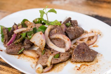 karaciğer domuz salata