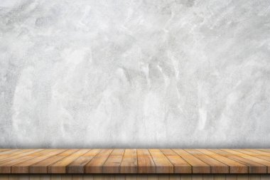 Boş beyaz duvar arkaplanı ve kopyalama alanı olan ahşap tablo