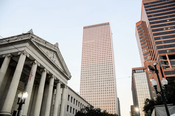 Centrální obchodní čtvrti, mrakodrapy a gallier hall, nové orl — Stock fotografie