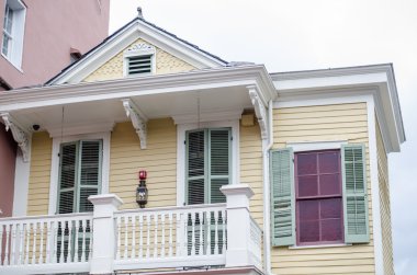 geleneksel balkon, new orleans, lousiana