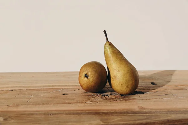 Autumn Summer Fruit Still Life Two Yellow Pears Old Rustic — Foto de Stock