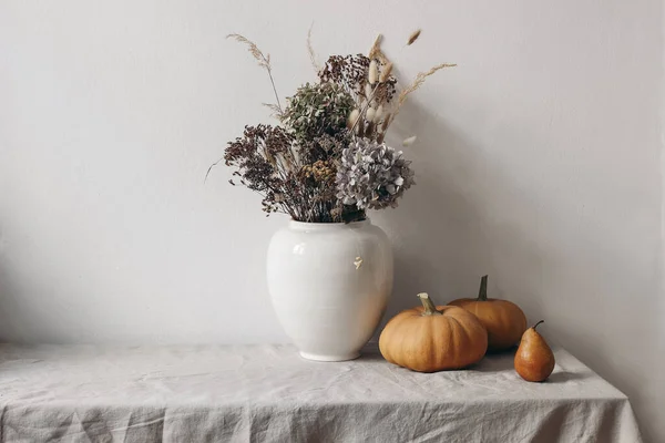 Autumn Fall Still Life Big Ceramic Vase Dry Hydrangea Flowers — Stock Photo, Image