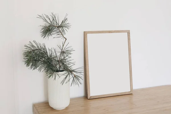 Weihnachten Skandinavischen Interieur Minimale Winterliche Künstlerische Komposition Leere Vertikale Holzrahmen — Stockfoto