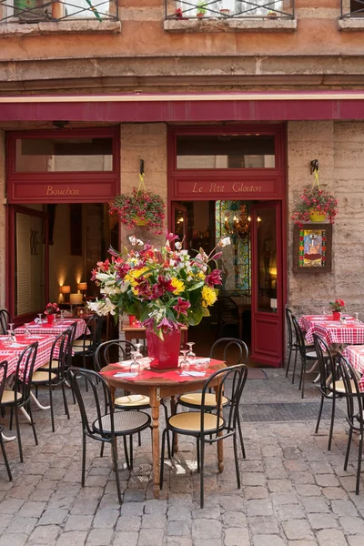 Café op de straat, Frankrijk — Stockfoto