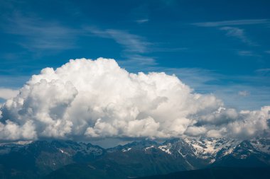 yüksek dağlardan görüntüleyin. Alpler, Fransa