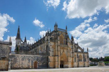 Courtyard of the medieval monastery Santa Maria da Vitória na B