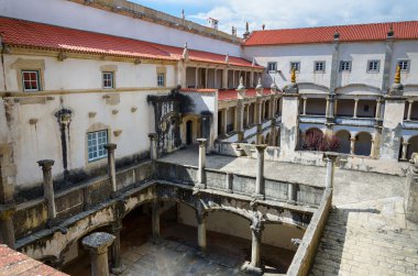 Courtyard bir ortaçağ kalesi