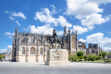 Courtyard of the medieval monastery Santa Maria da Vitória na B