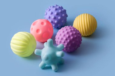 Çocuklar için duyusal toplar, bebekler ve bebekler için desenli plastik çoklu top, çocukların bilişsel ve fiziksel süreçlerini geliştirmek için renkli yumuşak sıkma duyusal oyuncaklar