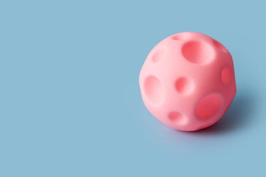 Çocuklar için duyusal top, bebekler ve bebekler için desenli plastik top, çocukların bilişsel ve fiziksel süreçlerini geliştirmek için renkli yumuşak sıkma duyusal oyuncak