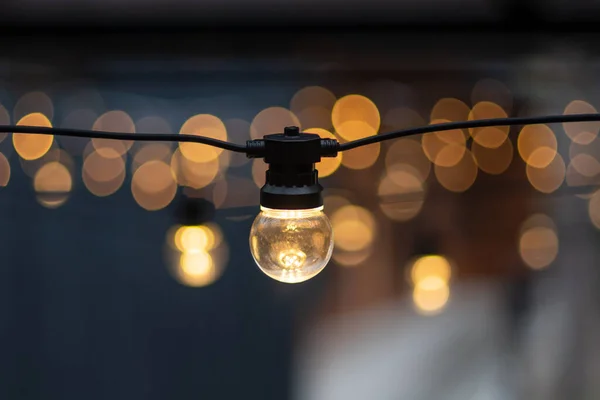 Guirlandes Lampe Électrique Avec Des Ampoules Différentes Tailles Suspendues Dans — Photo