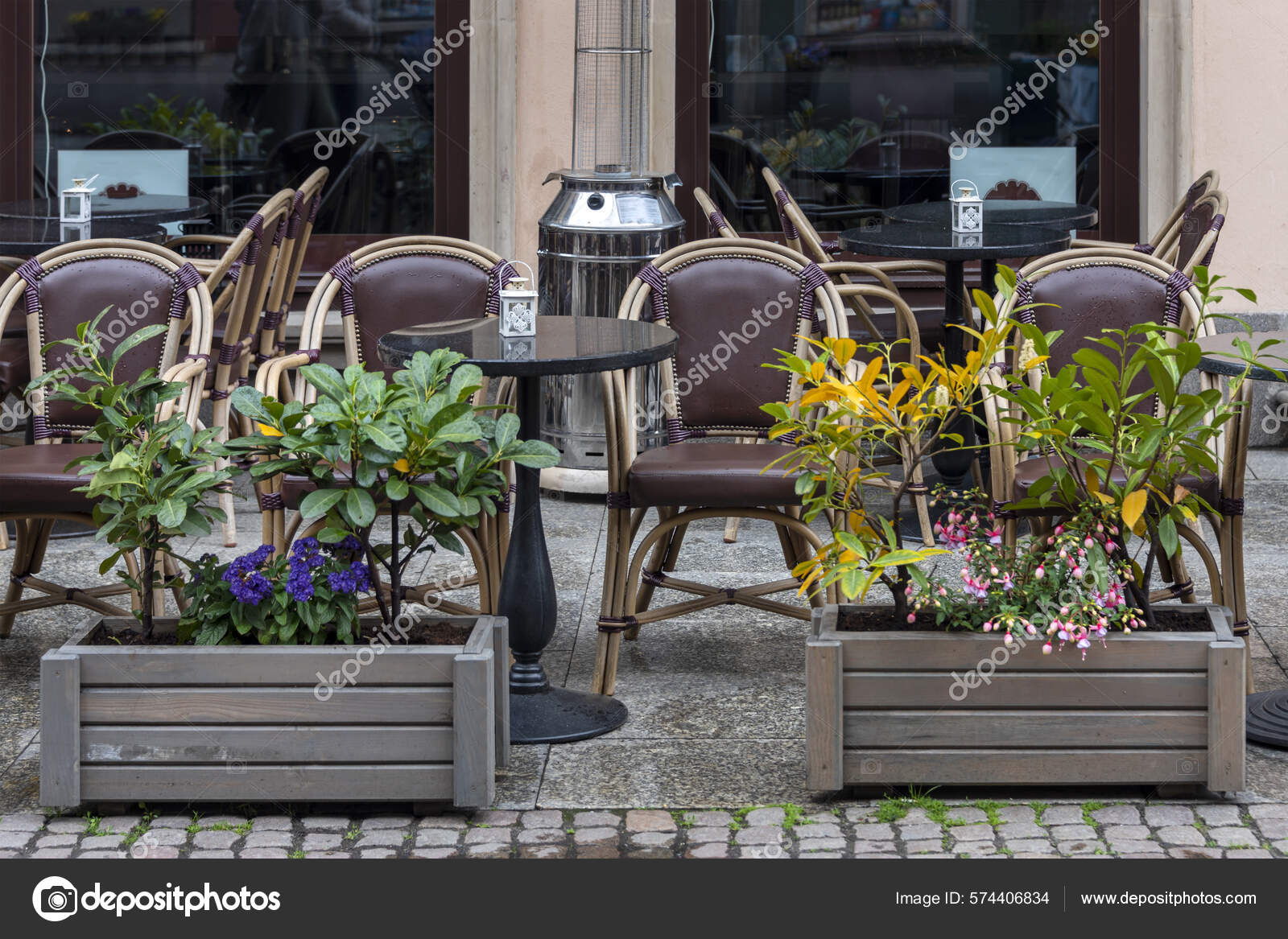 Empty Table Outdoor Cafe Restaurant Tables Chairs Sidewalk Cafe