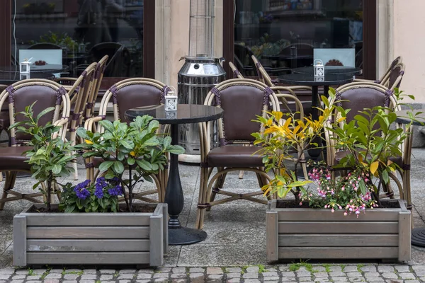 Empty Table Outdoor Cafe Restaurant Tables Chairs Sidewalk Cafe Touristic — Stockfoto
