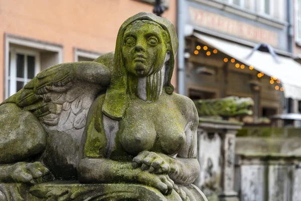 Sfenks Heykeli Polonya Nın Gdansk Kentindeki Old Town Caddesinde Taştan — Stok fotoğraf