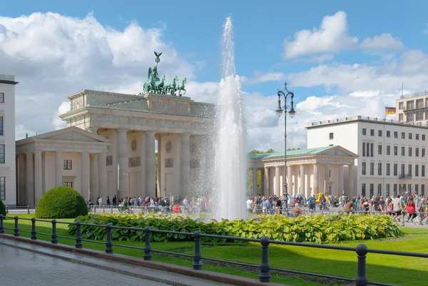 Berlin, Németország, a Brandenburgi kapu — Stock Fotó