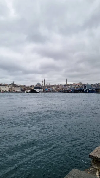 Istambul Turquia Barco Turístico Navega Chifre Ouro Verão Bela Vista — Fotografia de Stock