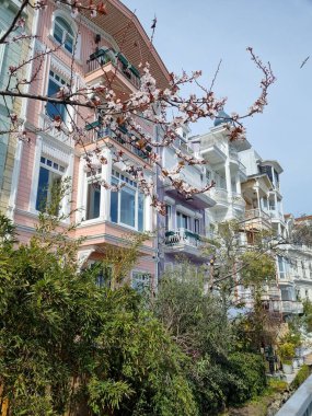 Arnavutkoy 'dan güzel ve renkli bir ev - İstanbul