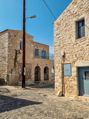 Yunanistan 'ın güneyindeki Mani Yarımadası' ndaki büyüleyici ve uzak tarihi Aeropoli kasabası