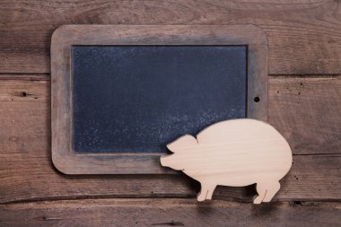 핑크 돼지와 함께 메뉴 보드Menü kurulu ile pembe pig
