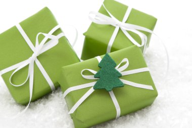 Noel için sarılmış hediye kutuları