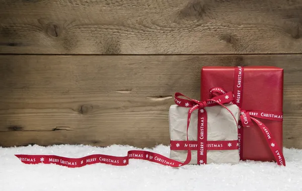 Presentes de Natal vermelhos e brancos — Fotografia de Stock