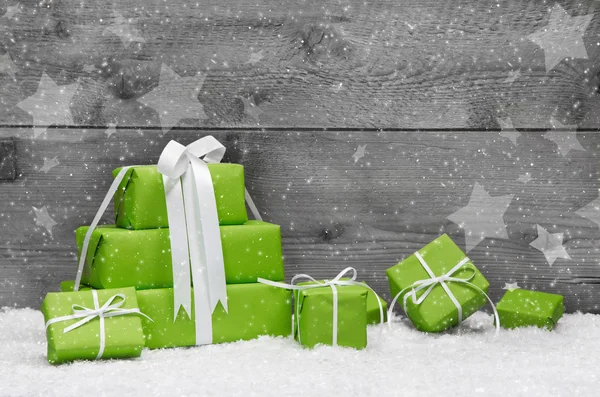 Zelený vánoční dárky — Stock fotografie
