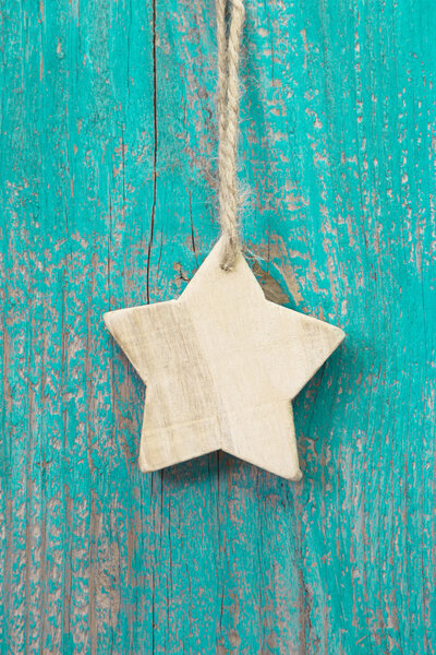 Ручная резная звезда для рождественского украшения
