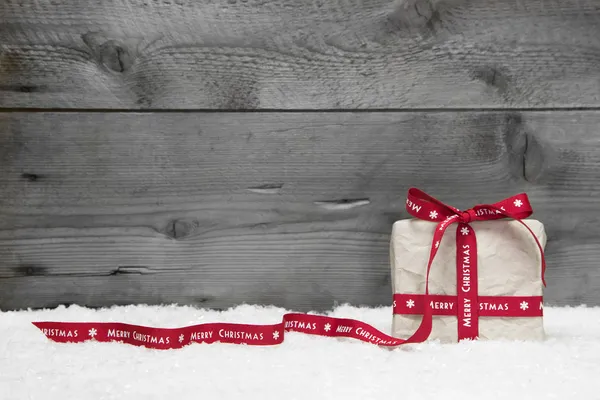 Caja de regalo con cinta y lazo — Foto de Stock