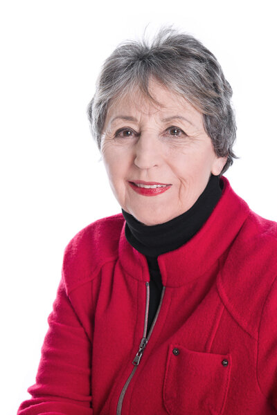 Старушка в красной куртке
