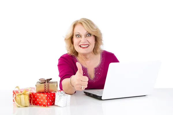 Shopping maturo online Natale — Foto Stock